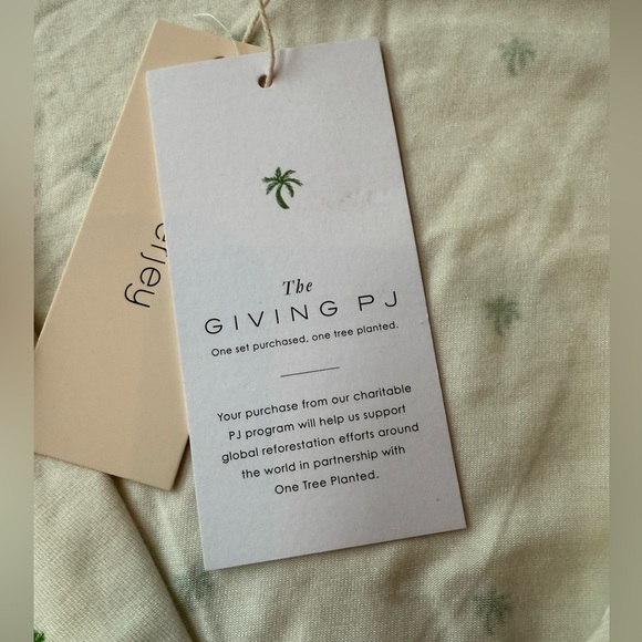 NWT Eberjey Women’s Giving Palm Short Sleep Shirt in size XL - Picture 6 of 9